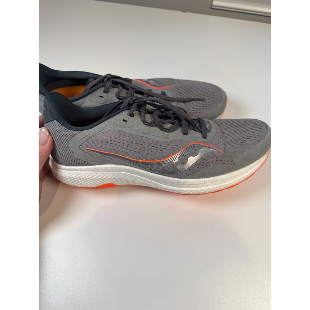 Saucony FREEDOM Running Shoe S20617-20 Sneakers Mens Size 11 Gray Orange - Picture 8 of 12
